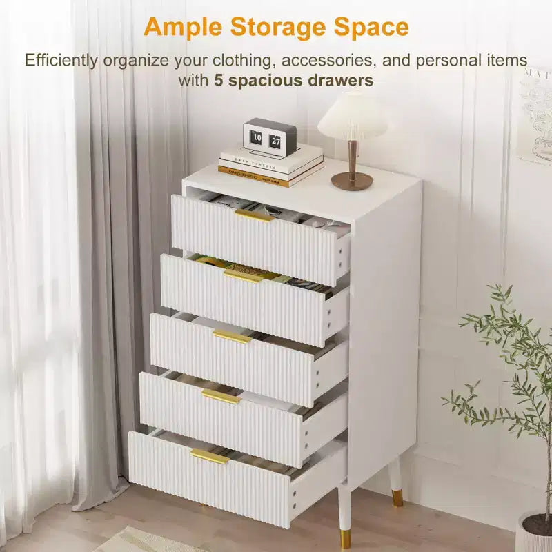 Commode moderne à 5 tiroirs pour chambre à coucher, commode de 145 cm de large en bois cannelé