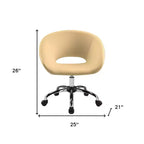 Chaise de bureau pivotante à roulettes réglable en hauteur en similicuir beige et argent HomeRoots