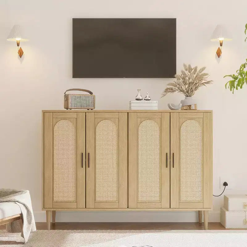 Buffet en rotin avec prise électrique – Meuble de rangement bohème à 4 portes pour salle à manger et salon
