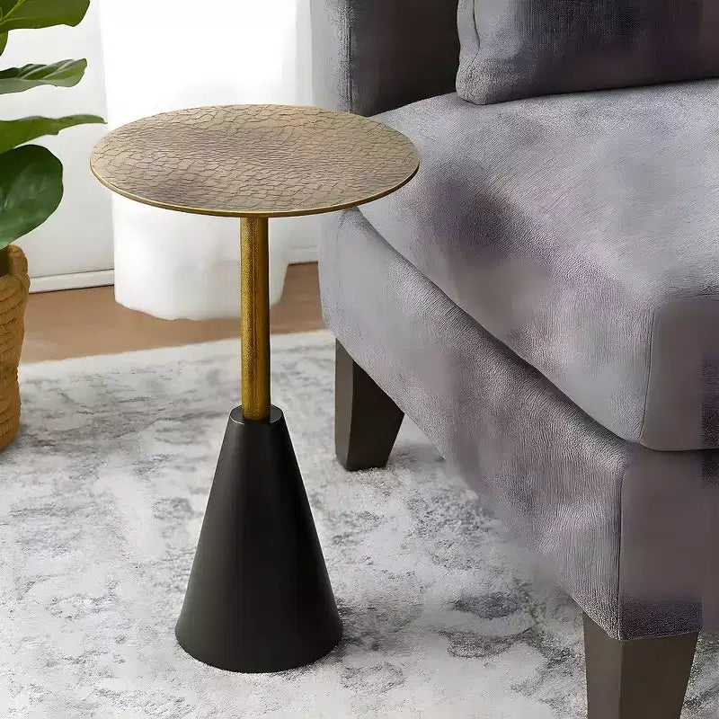 Table d'appoint Royal Hampton 21,5 | Fabrication artisanale en fonte d'aluminium | Motif crocodile