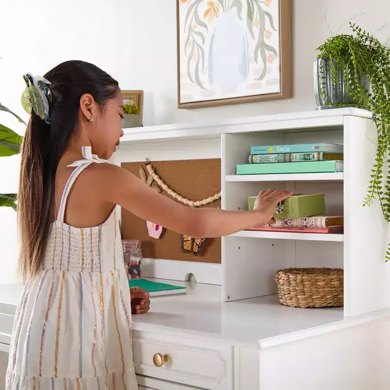 Bureau, huche et chaise pour enfants Guidecraft Avery - Blanc : Bureau d'ordinateur en bois pour enfants avec étagères de rangement et tiroirs, table d'étude et chaise pour filles