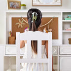 Bureau, huche et chaise pour enfants Guidecraft Avery - Blanc : Bureau d'ordinateur en bois pour enfants avec étagères de rangement et tiroirs, table d'étude et chaise pour filles
