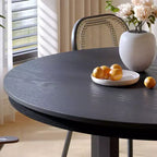 PexFix Table à manger ronde de ferme en bois massif 59 x 59 avec plateau à texture bois et base en X croisé pour salles à manger modernes et réunions de famille, Noir