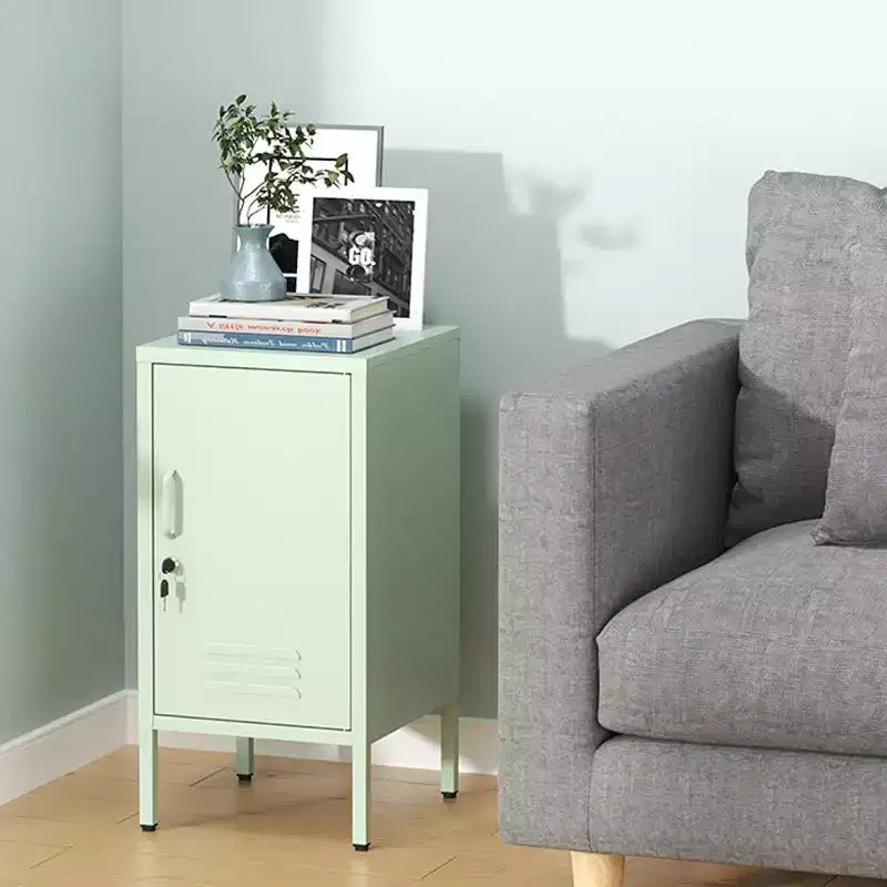 Table d'appoint en métal verrouillable Acekool avec porte unique, 2 étagères réglables, armoire de rangement minimaliste moderne pour chambre et salon, rose