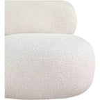 Meridian Furniture Fauteuil en tissu bouclette Venti