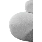 Meridian Furniture Fauteuil en tissu bouclette Venti