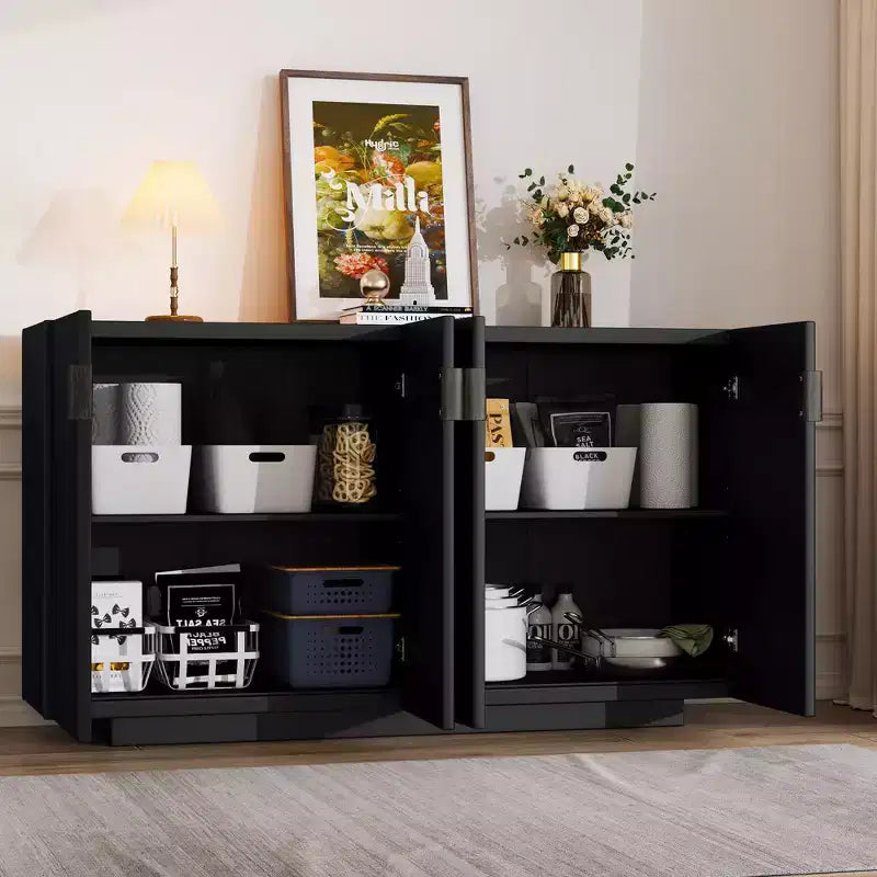 Buffet moderne 4 portes cannelées avec étagères réglables pour salle à manger et salon