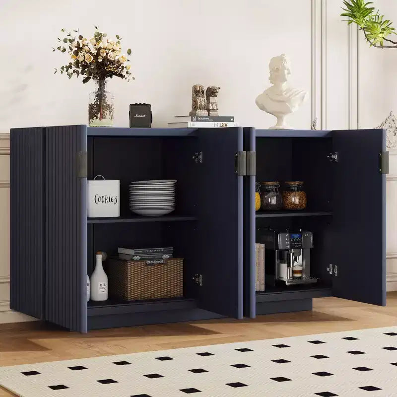 Buffet moderne 4 portes cannelées avec étagères réglables pour salle à manger et salon