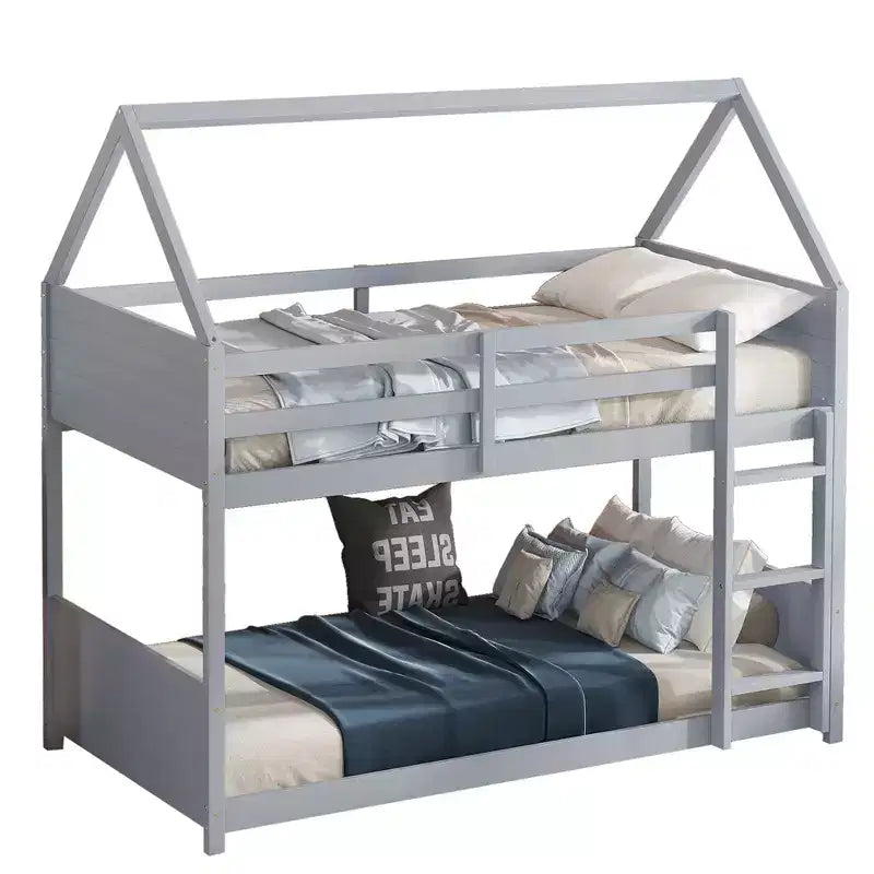 Lit superposé Bellemave double pour deux personnes, avec tête et pied de lit, barrières de sécurité et échelle, en bois de caoutchouc, gris clair.