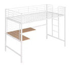 Lit mezzanine une place avec long bureau et grille métallique, Lit mezzanine haut en métal avec barrières de sécurité et échelles pour adolescents et adultes