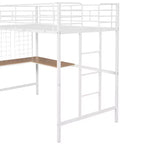 Lit mezzanine une place avec long bureau et grille métallique, Lit mezzanine haut en métal avec barrières de sécurité et échelles pour adolescents et adultes