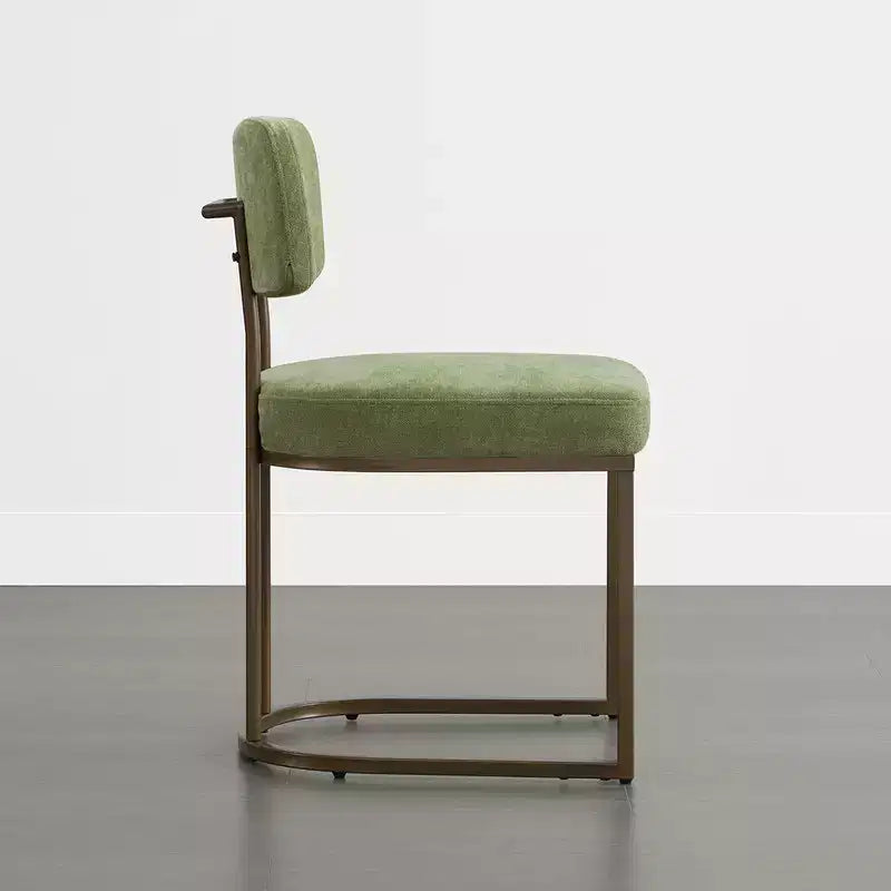 Chaise de salle à manger en métal Spruce&Spring avec cadre en laiton ou noir