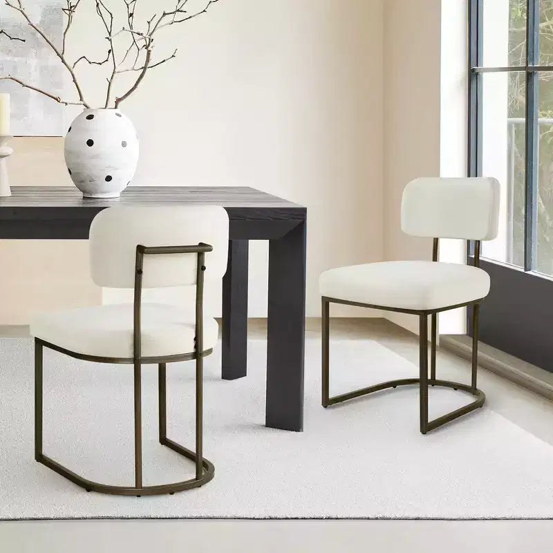 Chaise de salle à manger en métal Spruce&Spring avec cadre en laiton ou noir