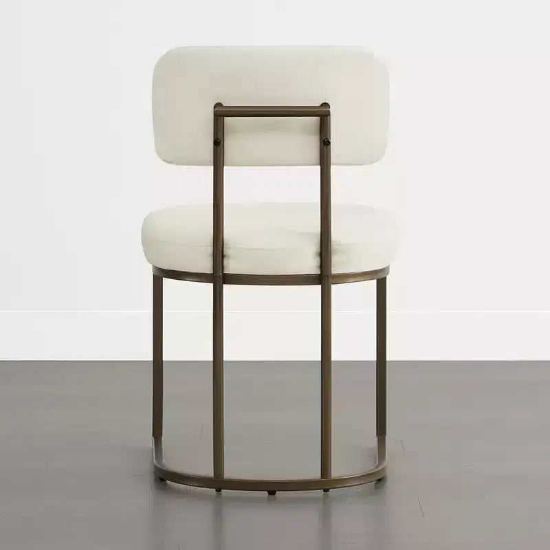 Chaise de salle à manger en métal Spruce&Spring avec cadre en laiton ou noir