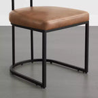 Chaise de salle à manger en métal Spruce&Spring avec cadre en laiton ou noir