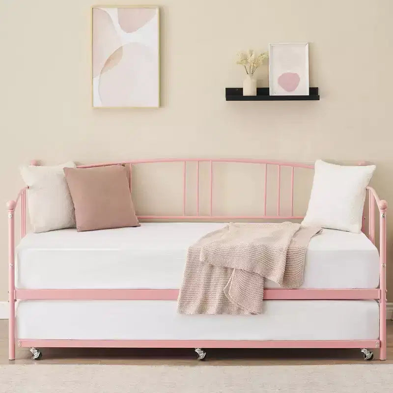Lit de repos double en métal Coolmee avec lit gigogne, cadre de lit gigogne extractible avec tête de lit arquée, lit de repos pour invités avec support à lattes en acier