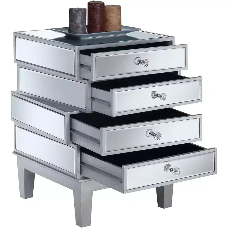 Table de bout HomeStock Belmont avec miroir et quatre tiroirs, table d'appoint contemporaine avec poignées en cristal et panneaux en verre pour rangement de salon