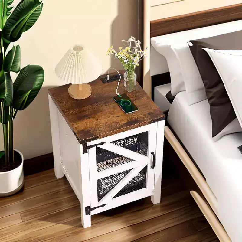 COZONY Lot de 2 tables de chevet avec station de charge et rangement à porte coulissante, table d'appoint de style ferme pour chambre à coucher, salon