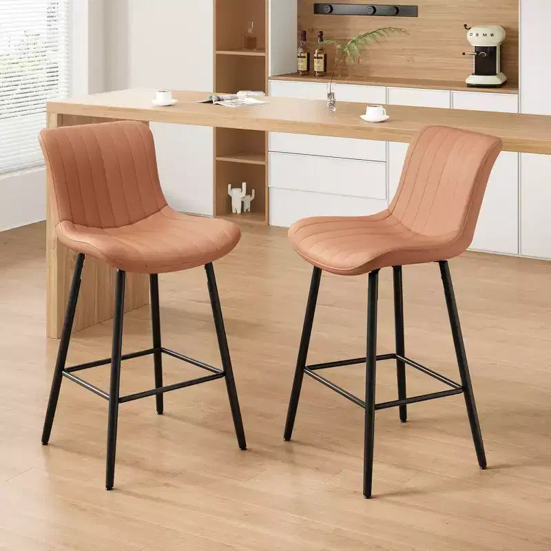 Lot de 2 tabourets de bar Okak en similicuir, hauteur comptoir pour salles à manger, chaises sans accoudoirs, tabourets de bar avec pieds en métal noir