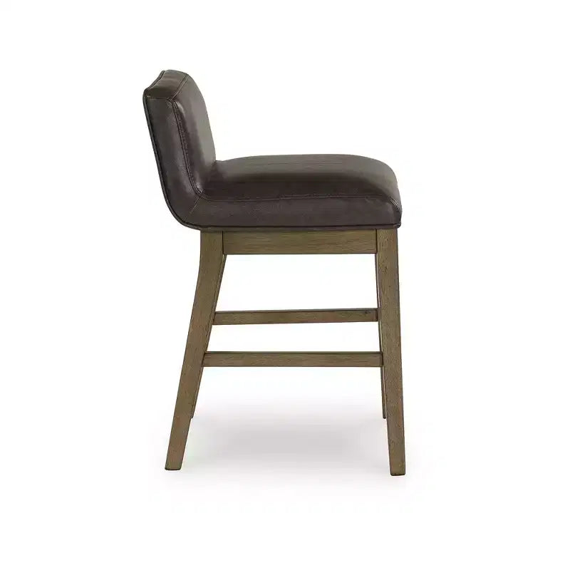 Signature Design by Ashley Cabalynn, tabouret de bar à hauteur de comptoir en similicuir, avec cadre en bois massif, deux tons de marron, lot de 2