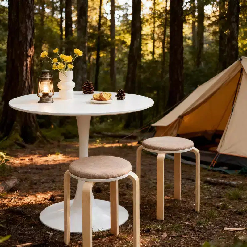 Lot de 4 tabourets empilables, sièges ronds sans dossier pour salle à manger, cuisine, salle de classe (couleur café)
