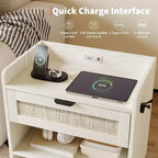 COZONY Table de Chevet en Rotin avec Station de Charge Type-C, Table de Chevet Bohème avec Tiroir et Compartiment Ouvert pour Chambre à Coucher