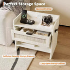 COZONY Table de Chevet en Rotin avec Station de Charge Type-C, Table de Chevet Bohème avec Tiroir et Compartiment Ouvert pour Chambre à Coucher