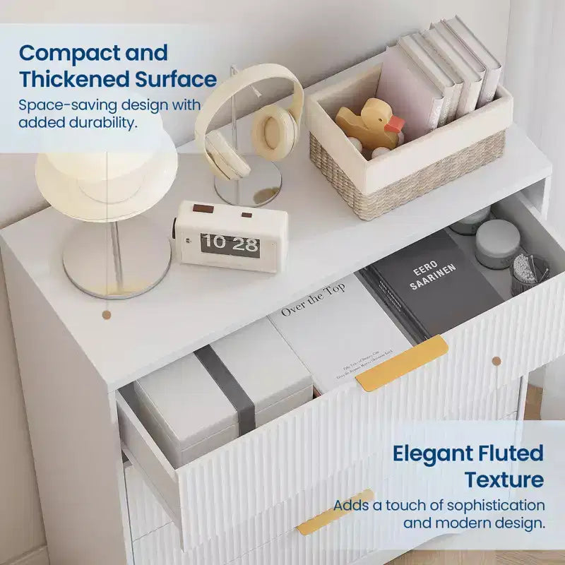 Commode cannelée pour chambre à coucher avec 4 tiroirs, commode moderne de 98 cm de haut avec poignées en métal doré, commode large pour couloir, placard