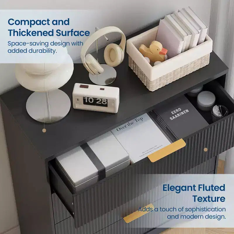 Commode cannelée pour chambre à coucher avec 4 tiroirs, commode moderne de 98 cm de haut avec poignées en métal doré, commode large pour couloir, placard