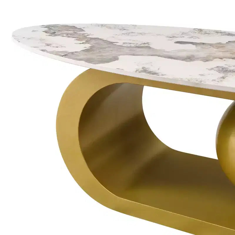 Table basse ovale moderne, table basse centrale irrégulière en marbre avec base en acier doré pour le salon