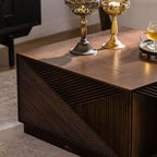 Table basse carrée moderne GDFStudio Coles 27.56 avec finition laquée