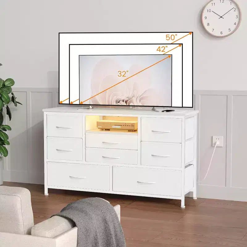 Meuble TV en tissu à 8 tiroirs GustoWave – Console multimédia robuste avec cadre en métal et plateau en bois pour salon, entrée, chambre ou chambre d'amis