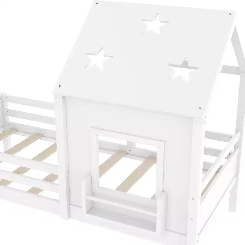 Lit plateforme cabane double/grand format avec escaliers bas, bibliothèque, tableau noir et toit étoilé - ModernLuxe