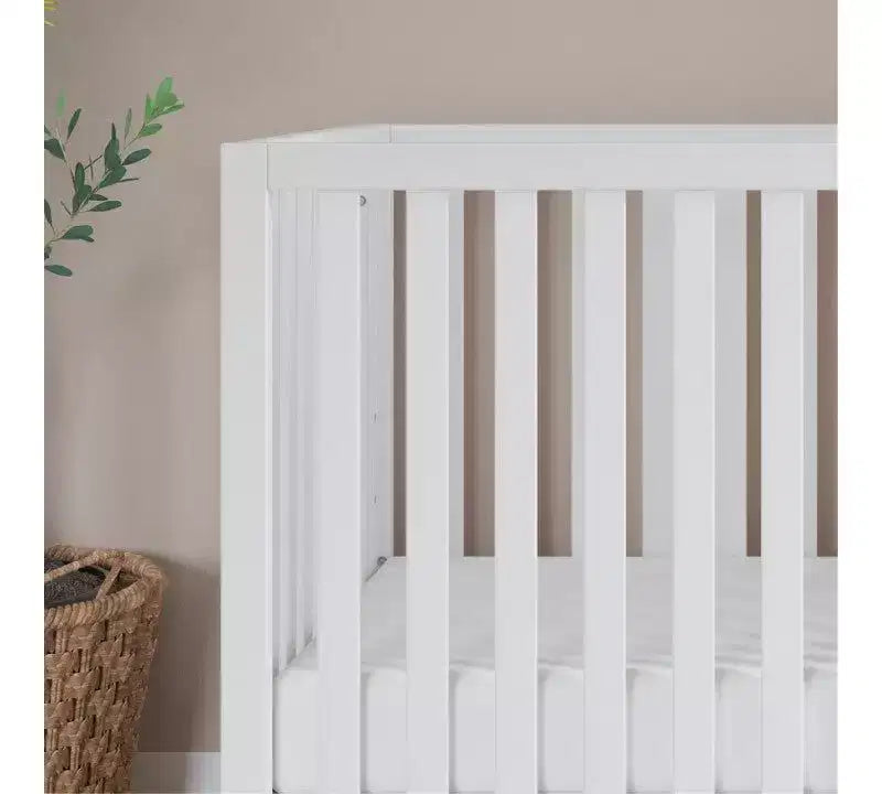 Ensemble de chambre de bébé 2 pièces SOHO de Child Craft, comprend un lit de bébé convertible 4-en-1 et une commode à 3 tiroirs