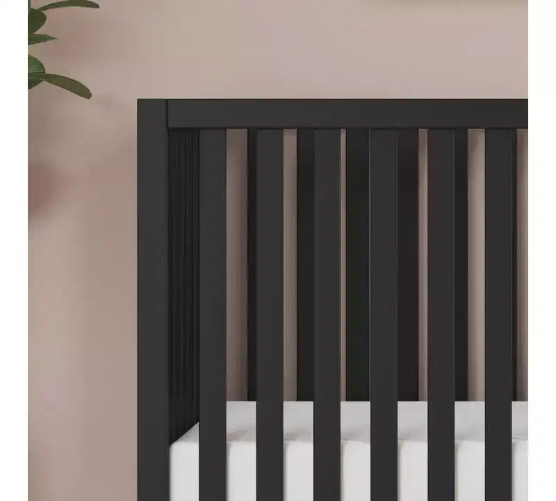 Ensemble de chambre de bébé 2 pièces SOHO de Child Craft, comprend un lit de bébé convertible 4-en-1 et une commode à 3 tiroirs
