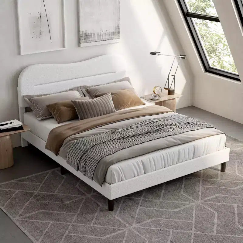 Cadre de lit plateforme rembourré blanc Queen Size Tête de lit Teddy Bouclé Nuage Doux Design moderne Guimauve Pas besoin de sommier Support sans bruit