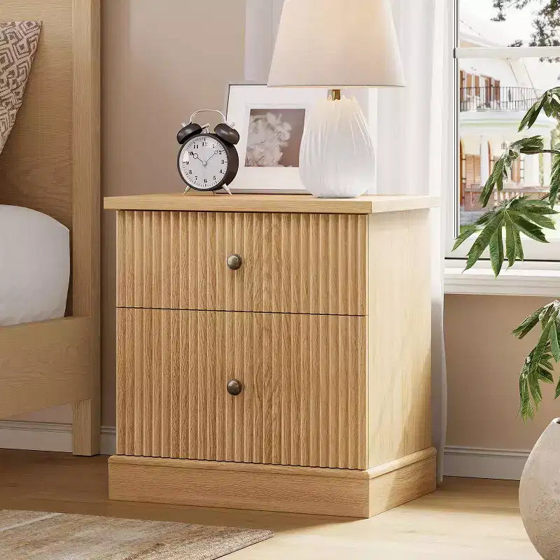 Table de chevet à tiroirs cannelés, table de chevet de style moderne du milieu du siècle avec base à bords incurvés, rangement peu encombrant pour chambre et salon