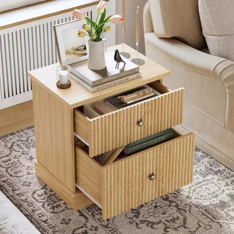 Table de chevet à tiroirs cannelés, table de chevet de style moderne du milieu du siècle avec base à bords incurvés, rangement peu encombrant pour chambre et salon