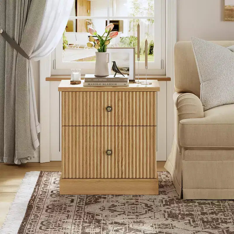 Table de chevet cannelée avec tiroirs, Table de chevet de style moderne du milieu du siècle pour salon, Table de chevet avec rangement