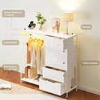Commode 125 cm avec tringle et lumières, tour de rangement à 6 tiroirs avec station de charge et plateau en bois réversible pour chambre à coucher