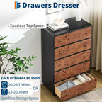 Commode moderne à 5 tiroirs, 117 cm de haut, en bois vertical avec design incurvé et poignées rondes vintage, chêne naturel pour chambre et salon