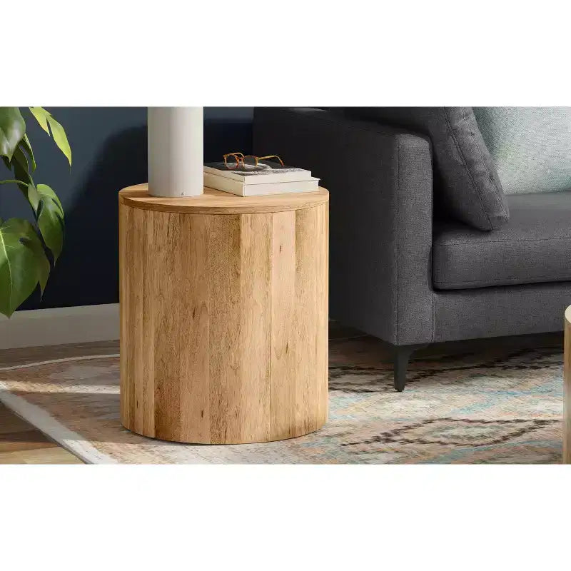 Table d'appoint contemporaine en manguier massif de 50,8 cm de large Hillmount