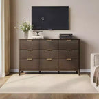 LINSY HOME Commode 9 tiroirs cannelée pour chambre à coucher, Grande commode de style moderne du milieu du siècle avec poignées en métal doré, Commodes larges en bois de style bohème.