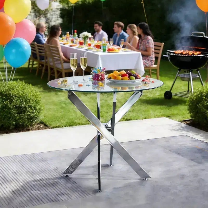 Table de salle à manger avec pieds croisés en métal et plateau en verre trempé, design moderne peu encombrant pour la cuisine ou le salon