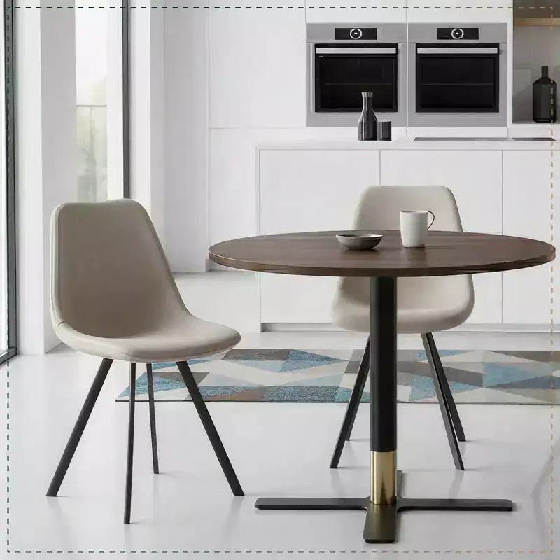 LeisureMod Markley Chaise de salle à manger moderne en cuir, assise rembourrée, pieds en métal, design élégant pour cuisine, salle à manger, bureau, salon ou café