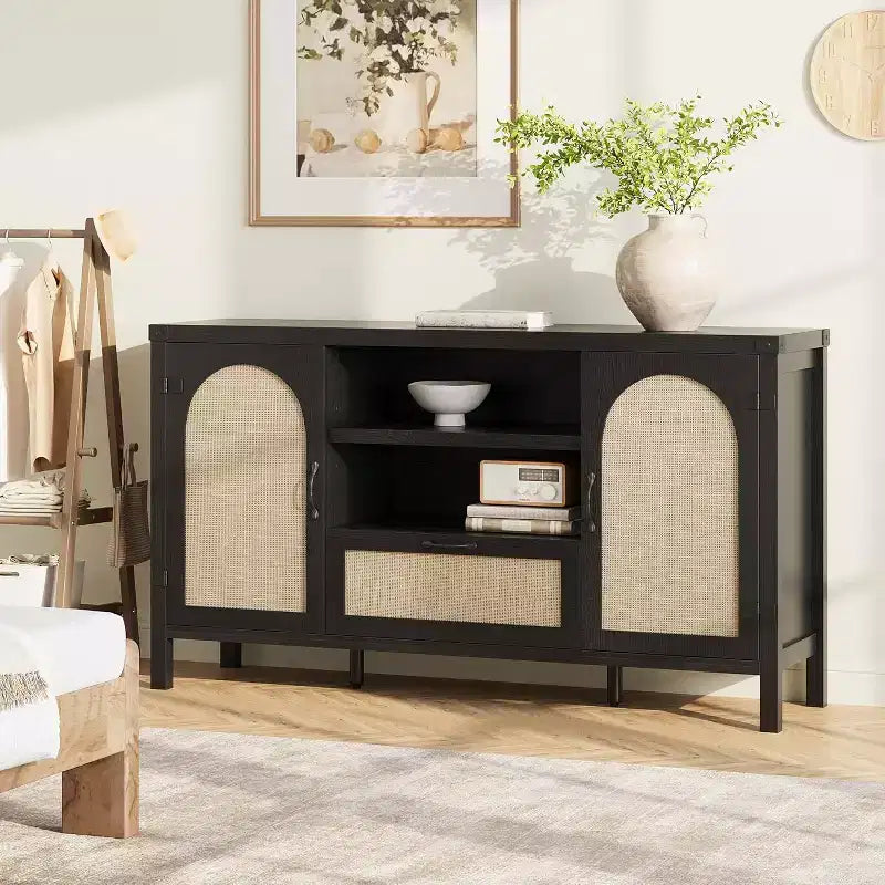 47 Armoire buffet en rotin style bohème avec étagères réglables et portes en canne arquées, buffet de rangement pour cuisine, salle à manger, salon et entrée