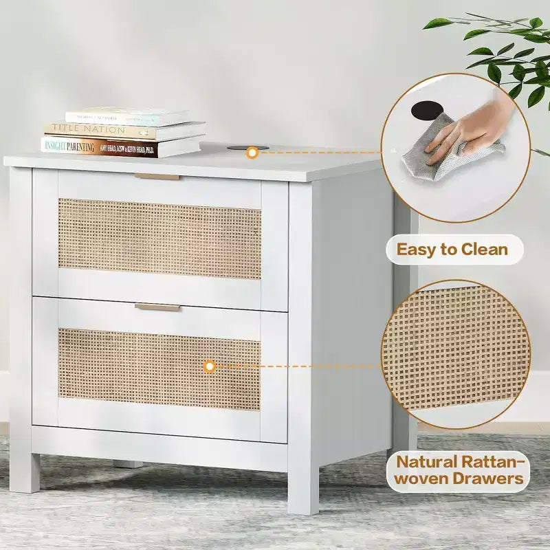 TYBOATLE Lot de 2 tables de chevet en rotin avec station de charge sans fil, tables d'appoint modernes du milieu du siècle avec 2 tiroirs tressés bohèmes, tables de chevet en bois