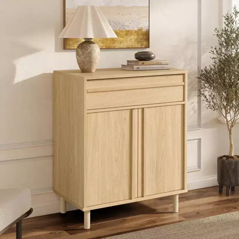 LuxenHome Petit buffet de rangement de 80 cm, Armoire d'appoint en chêne pour salon, salle à manger ou entrée Chêne noisette