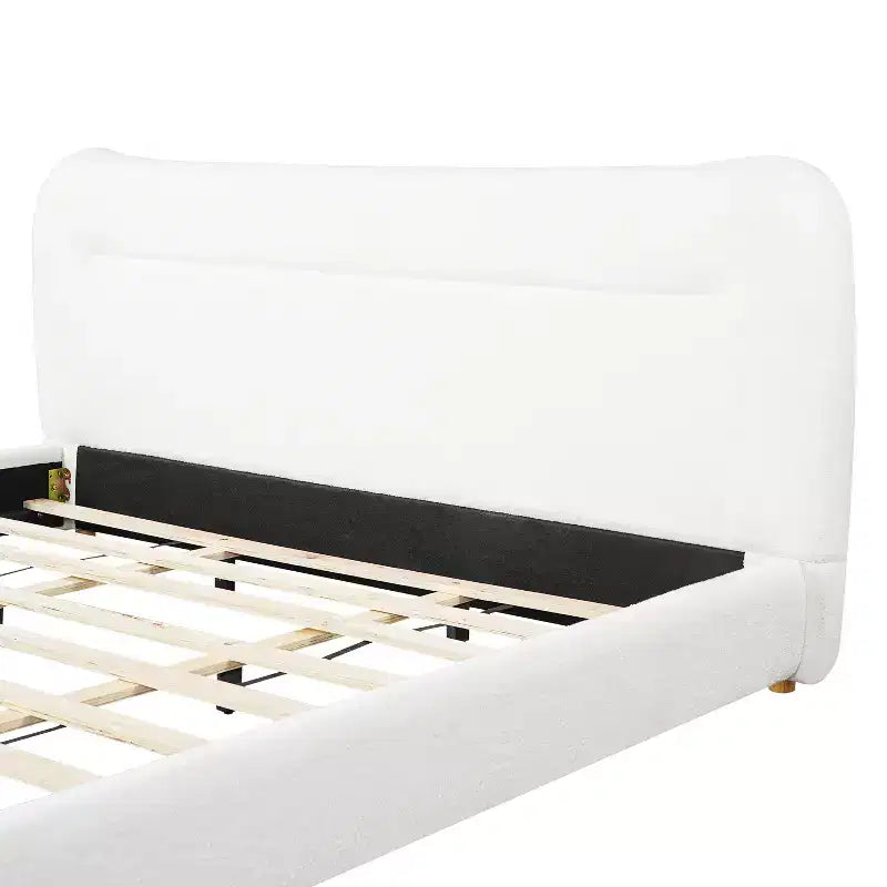 Cadre de lit plateforme minimaliste Queen/King avec tête de lit capitonnée douce, design incurvé, blanc crème - ModernLuxe