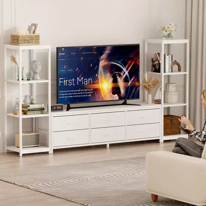 Meuble TV pour téléviseurs jusqu'à 75 pouces, meuble de rangement industriel avec 6 tiroirs en tissu et deux étagères de rangement à 4 niveaux, console multimédia pour salon et chambre à coucher.